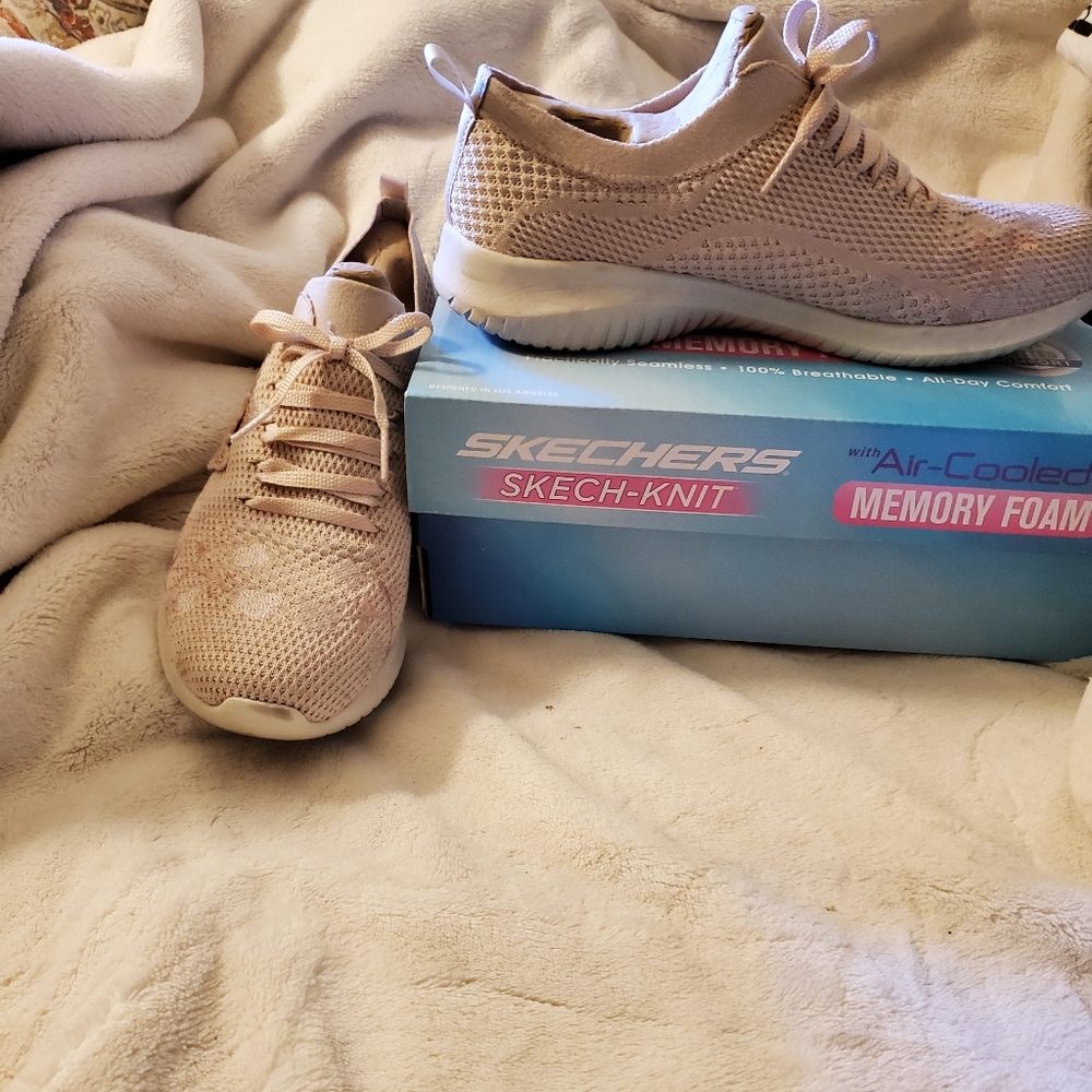 Sketchers skech-knit slip on shoes